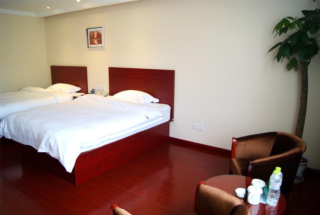Greentree Inn Hainan Haikou East Train Station East Fengxiang Road Business Hotel Ngoại thất bức ảnh