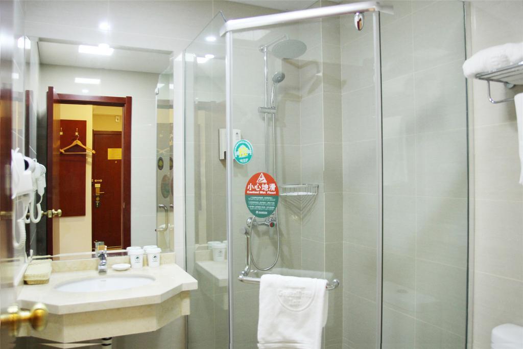 Greentree Inn Hainan Haikou East Train Station East Fengxiang Road Business Hotel Ngoại thất bức ảnh