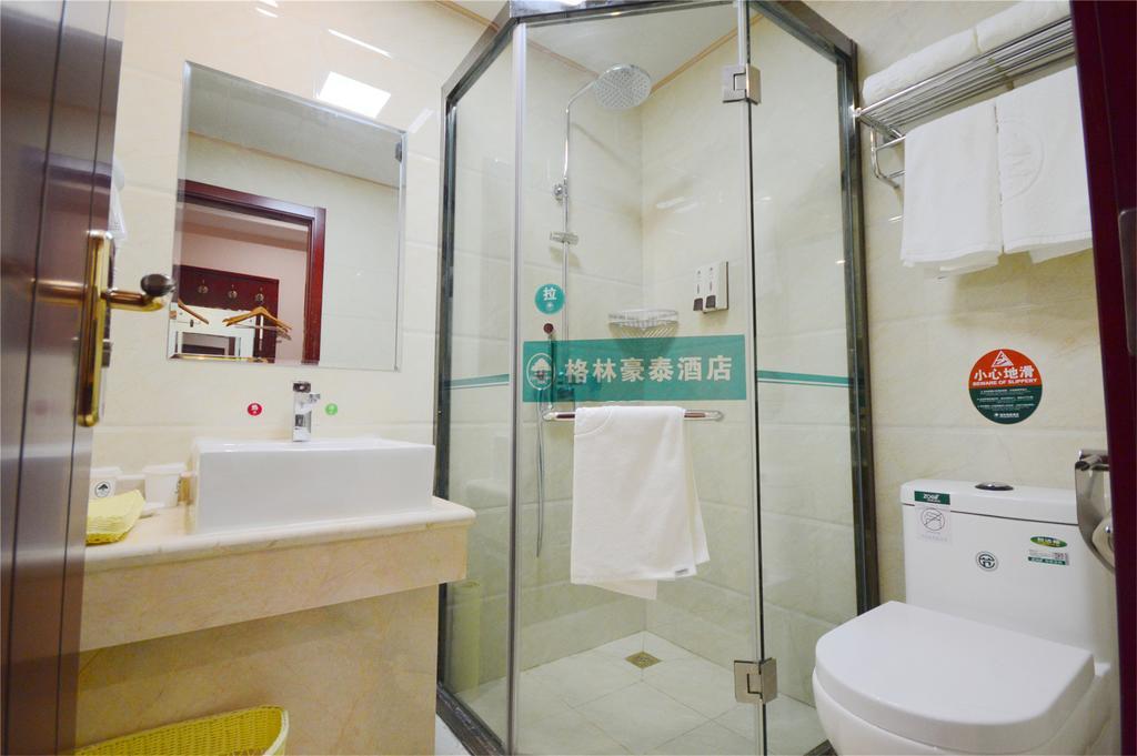 Greentree Inn Hainan Haikou East Train Station East Fengxiang Road Business Hotel Ngoại thất bức ảnh