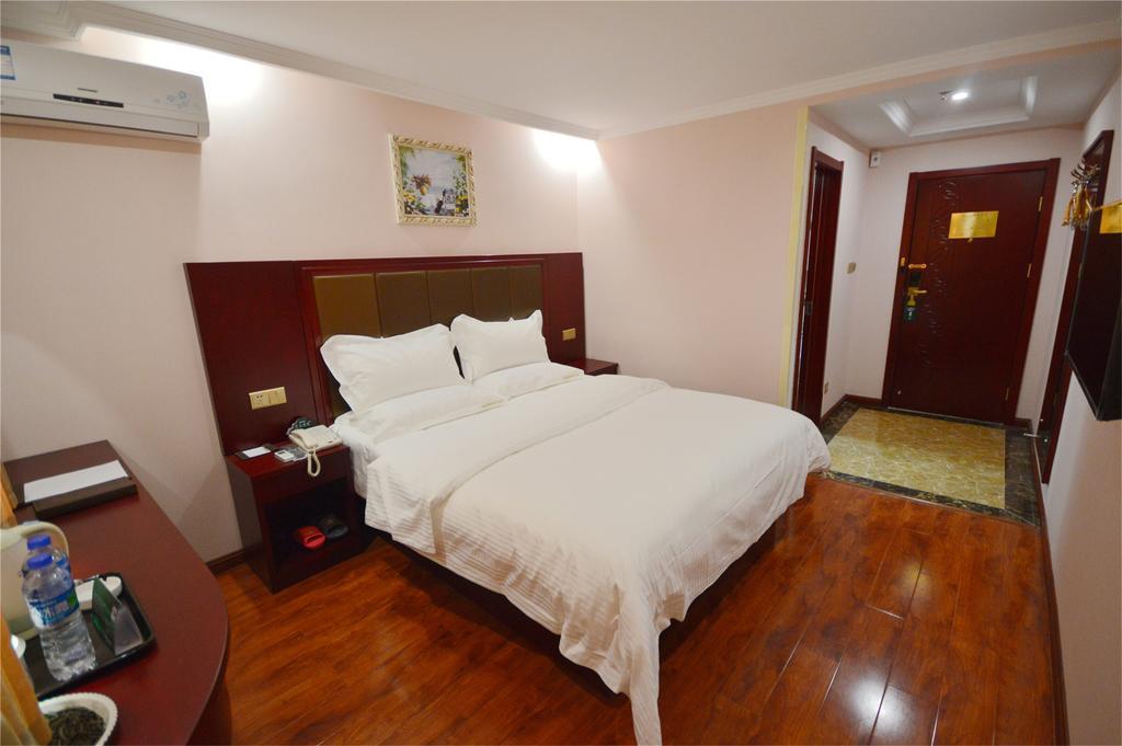 Greentree Inn Hainan Haikou East Train Station East Fengxiang Road Business Hotel Ngoại thất bức ảnh